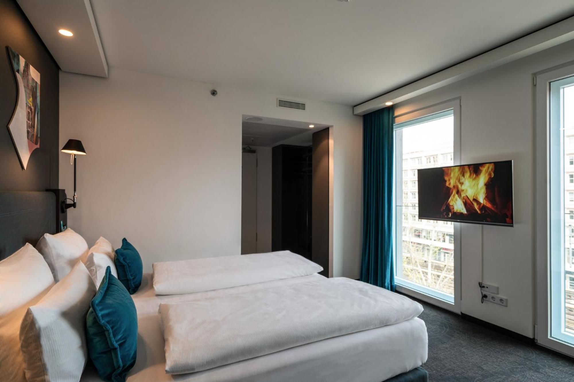 Motel One Berlin-Alexanderplatz ภายนอก รูปภาพ